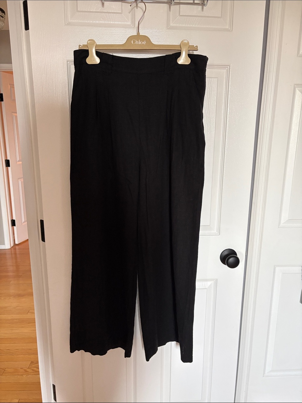 Black Wide-Leg Women's Trousers — Sleek Everyday Style